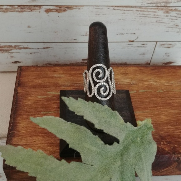 Sparkling Sterling Ribbon Ring - Picture 7 of 8